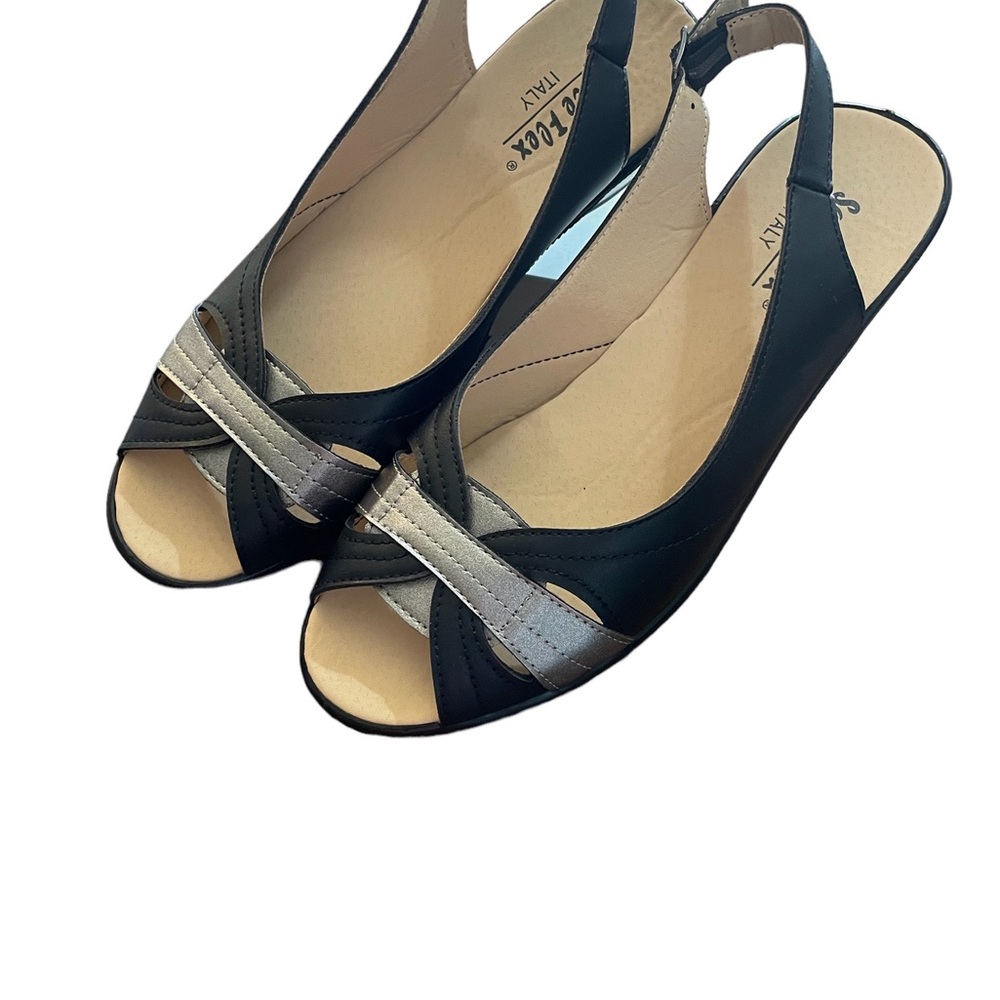 Sole Flex Italy women’s black leather slingback shoes size 7.5 (38) NWT